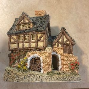 David Winter Cottages Set of 3